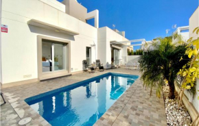 Nice Home In Alicante With Heated Swimming Pool, Quesada